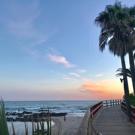 Mi Capricho B17 Beachfront Apartment Sitio de Calahonda 外观 照片
